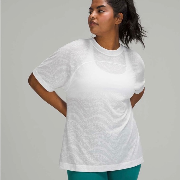 lululemon athletica Tops - Lululemon Relaxed Fit Training Tee